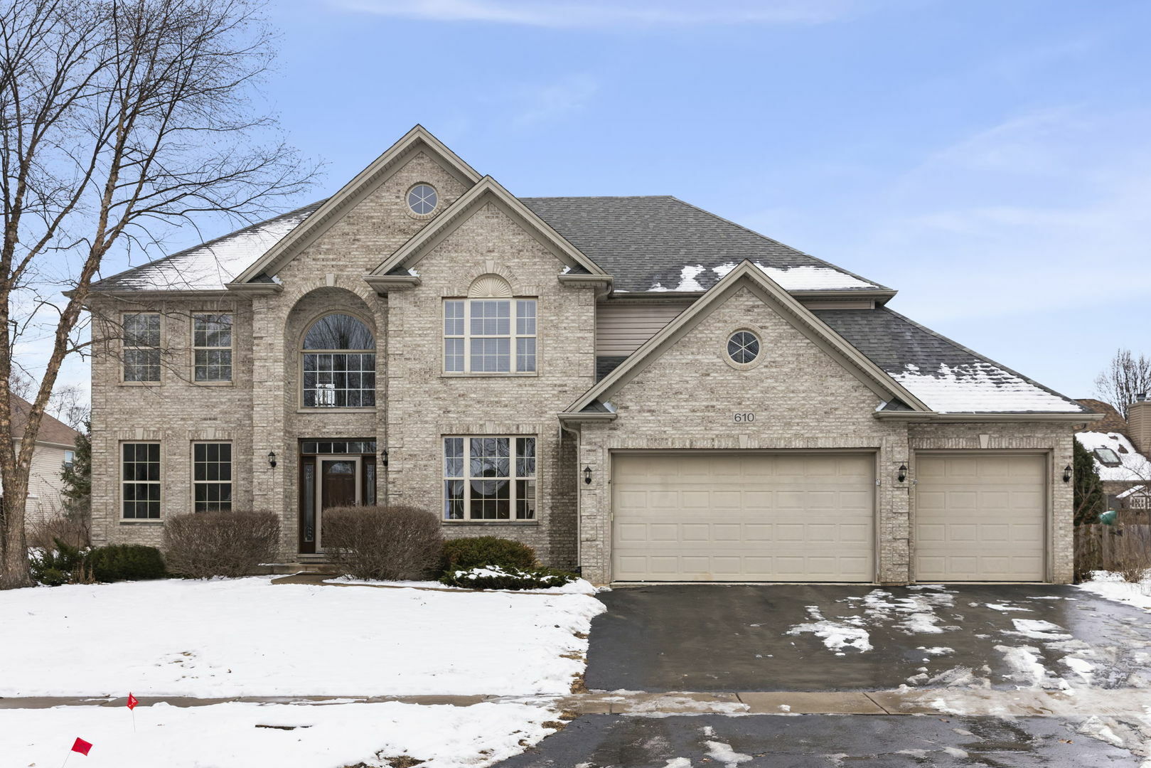 Property Photo:  610 Spruce Court  IL 60543 