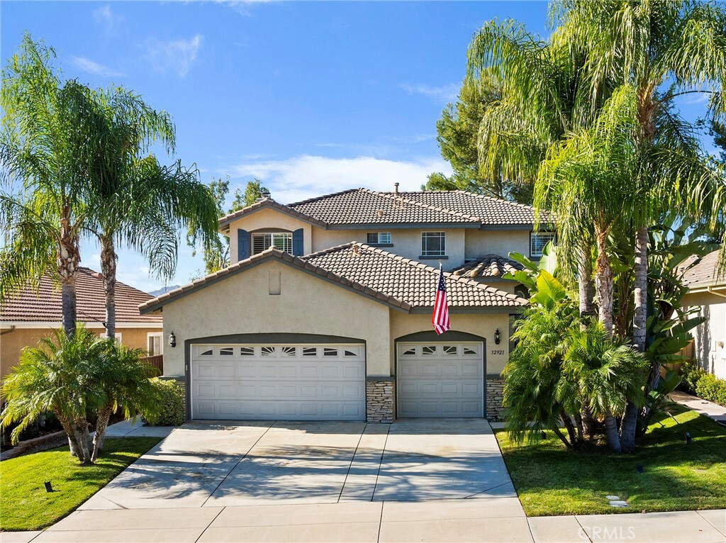 Property Photo: 32921 Adelante Street CA 92592