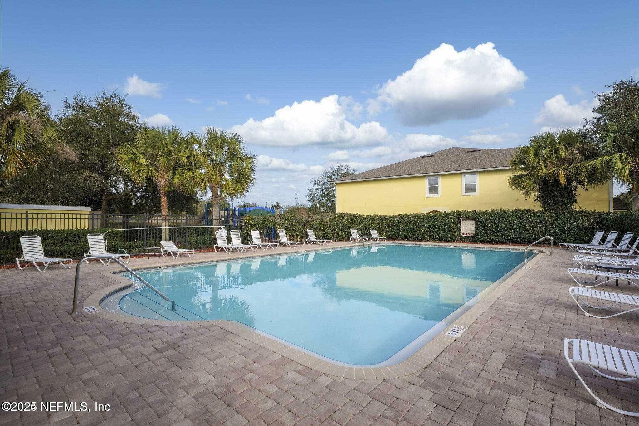 Property Photo: 13864 Herons Landing Way 10-4 FL 32224