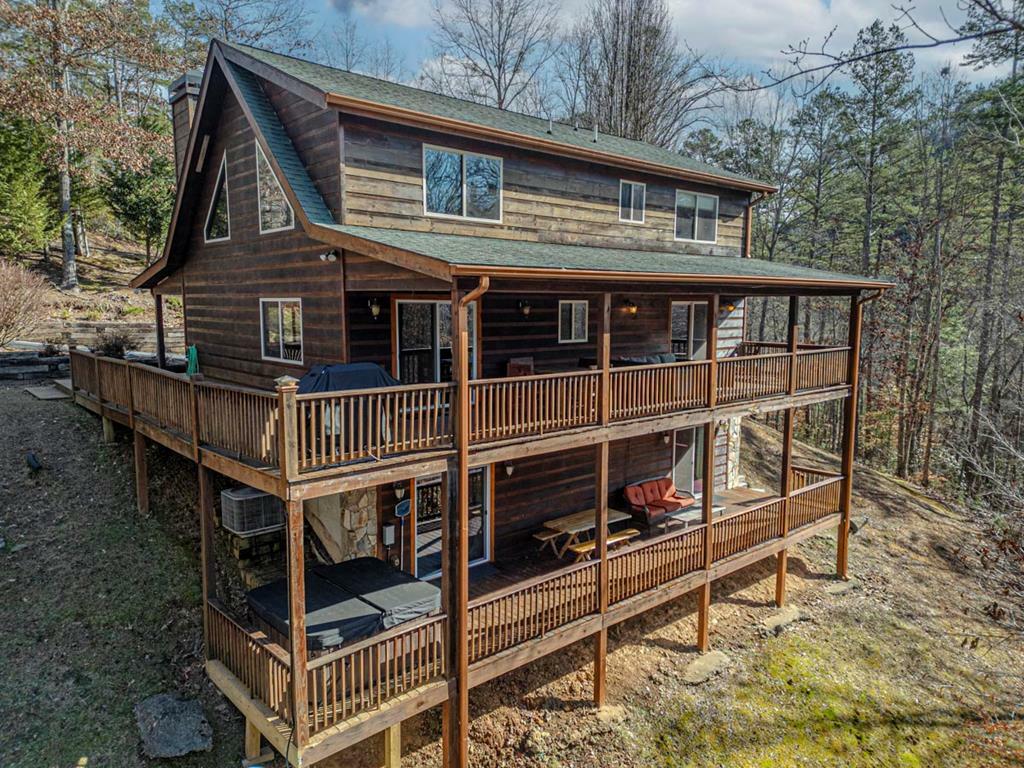 Property Photo:  160 Chickasaw Trail  GA 30513 