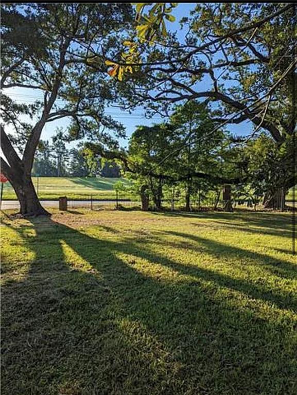 Property Photo: 19 Research Drive LA 70123