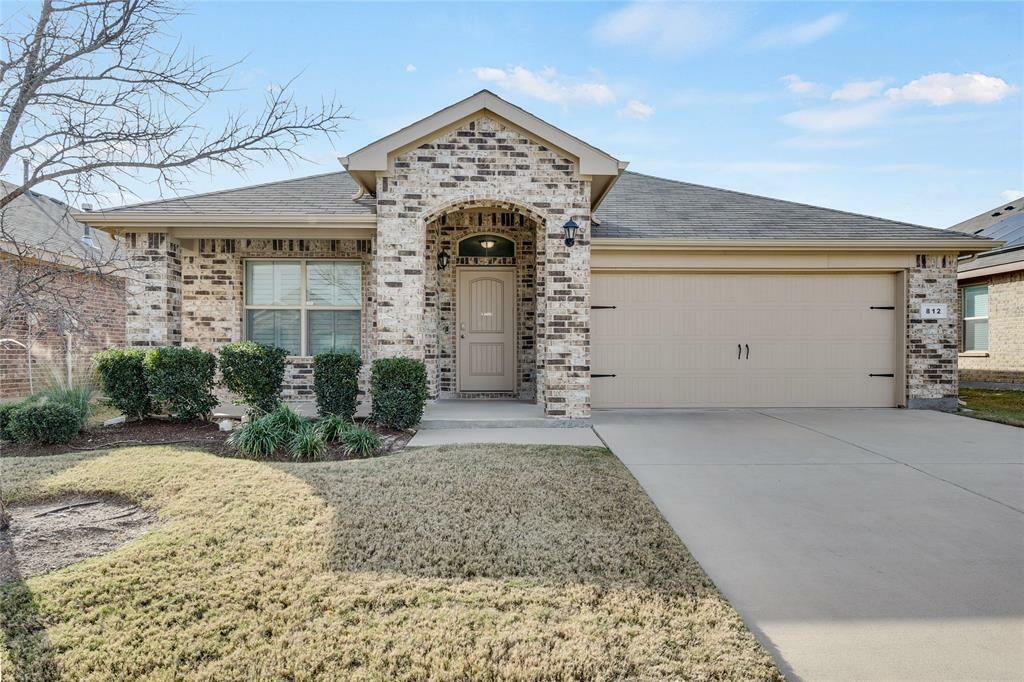 Property Photo:  812 Walls Boulevard  TX 76036 