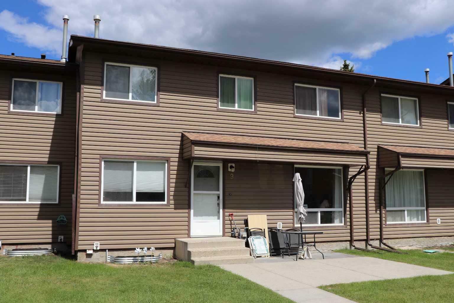 Property Photo:  5231 6 Avenue 9  AB T7E 1L1 