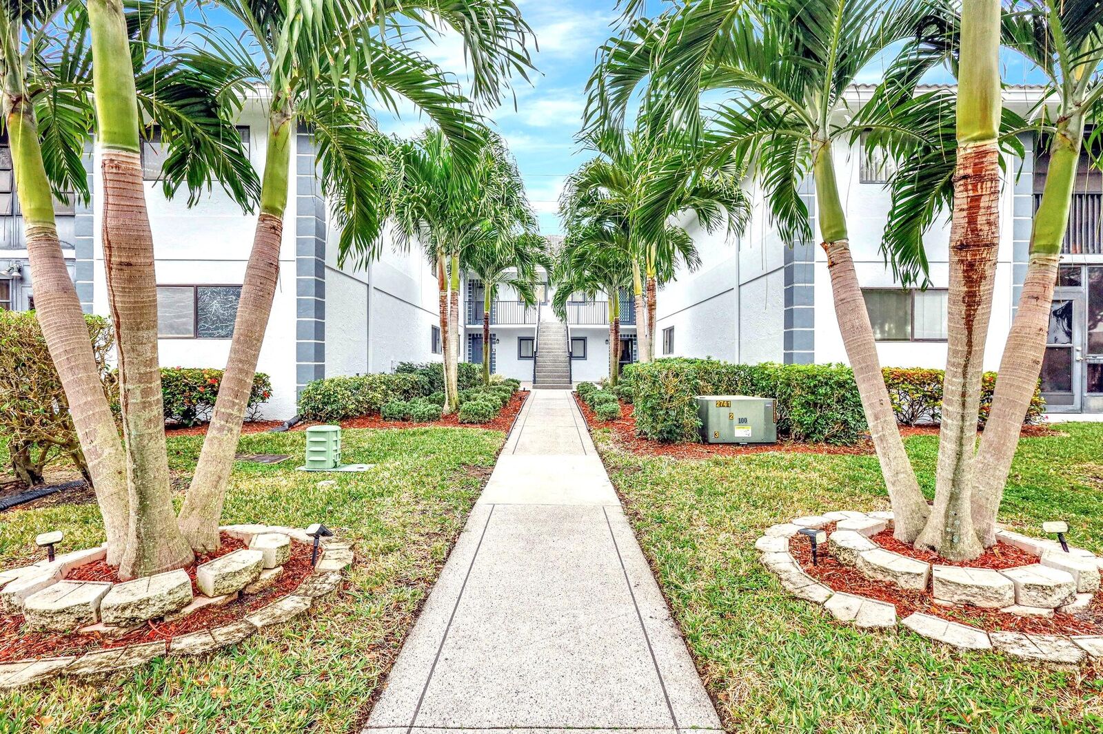 Property Photo:  15011 Ashland Circle 14  FL 33484 