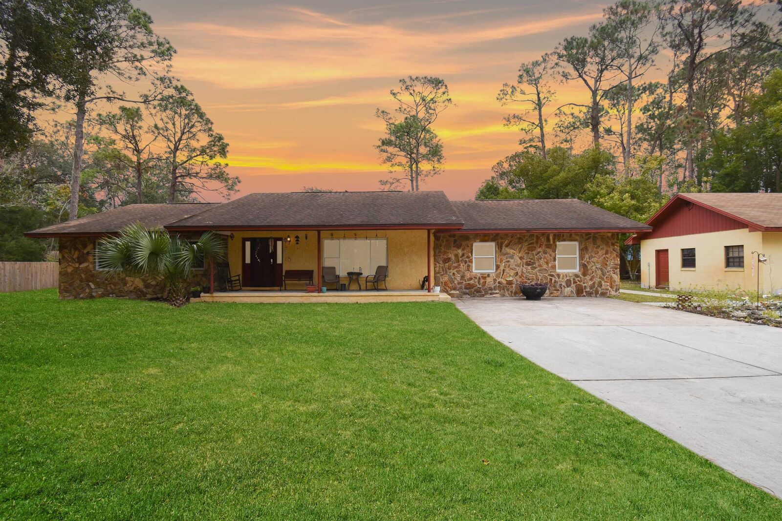 Property Photo: 2850 Lord St FL 32084