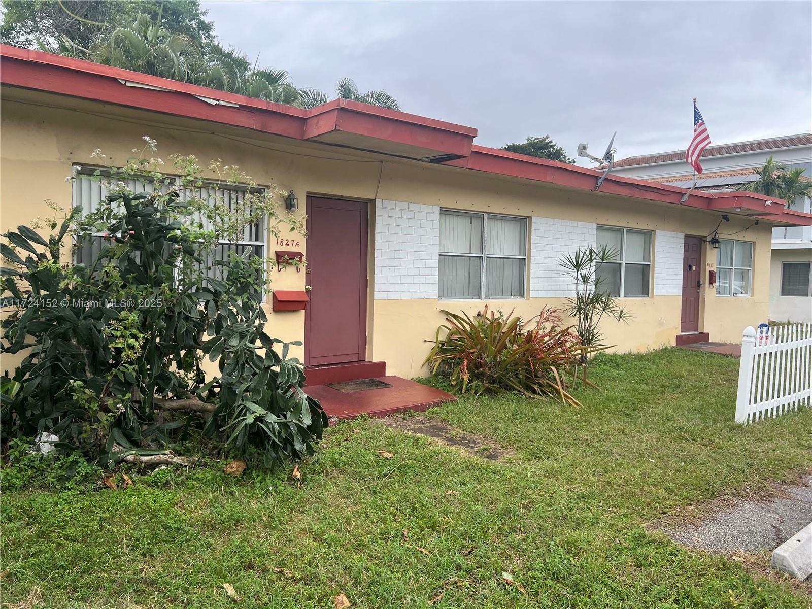 Property Photo:  1827 N Dixie Hwy  FL 33305 