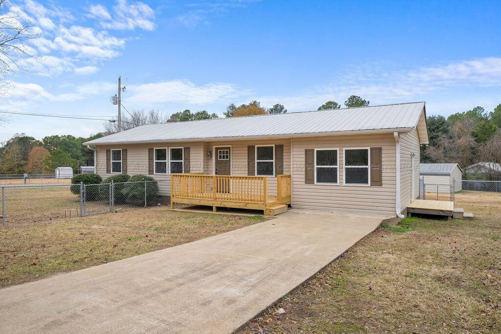 Property Photo:  3050 Sunlight Rd  AL 35504 