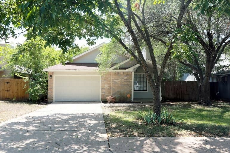 Property Photo:  2315 Thornwild Pass  TX 78758 