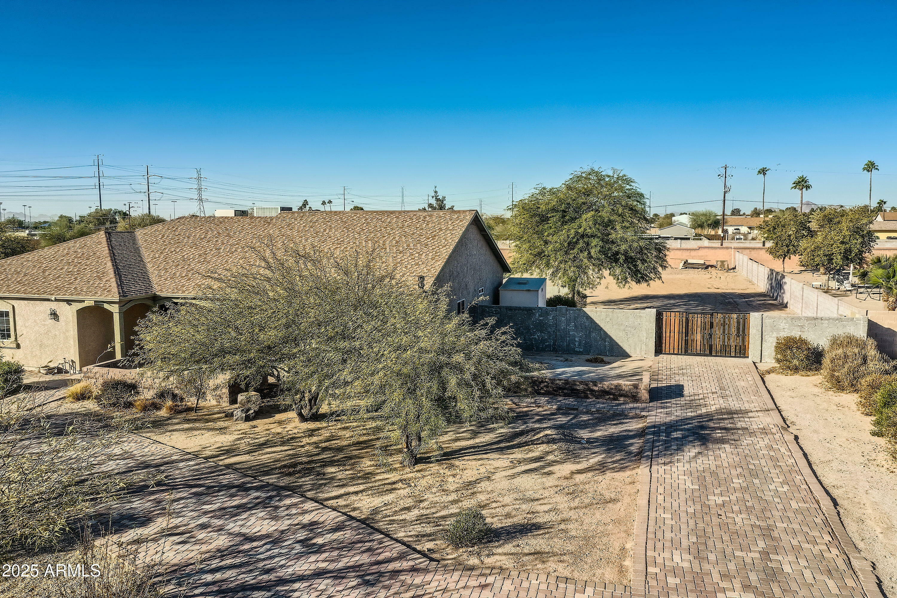 Property Photo: 2602 S 226th Drive AZ 85326