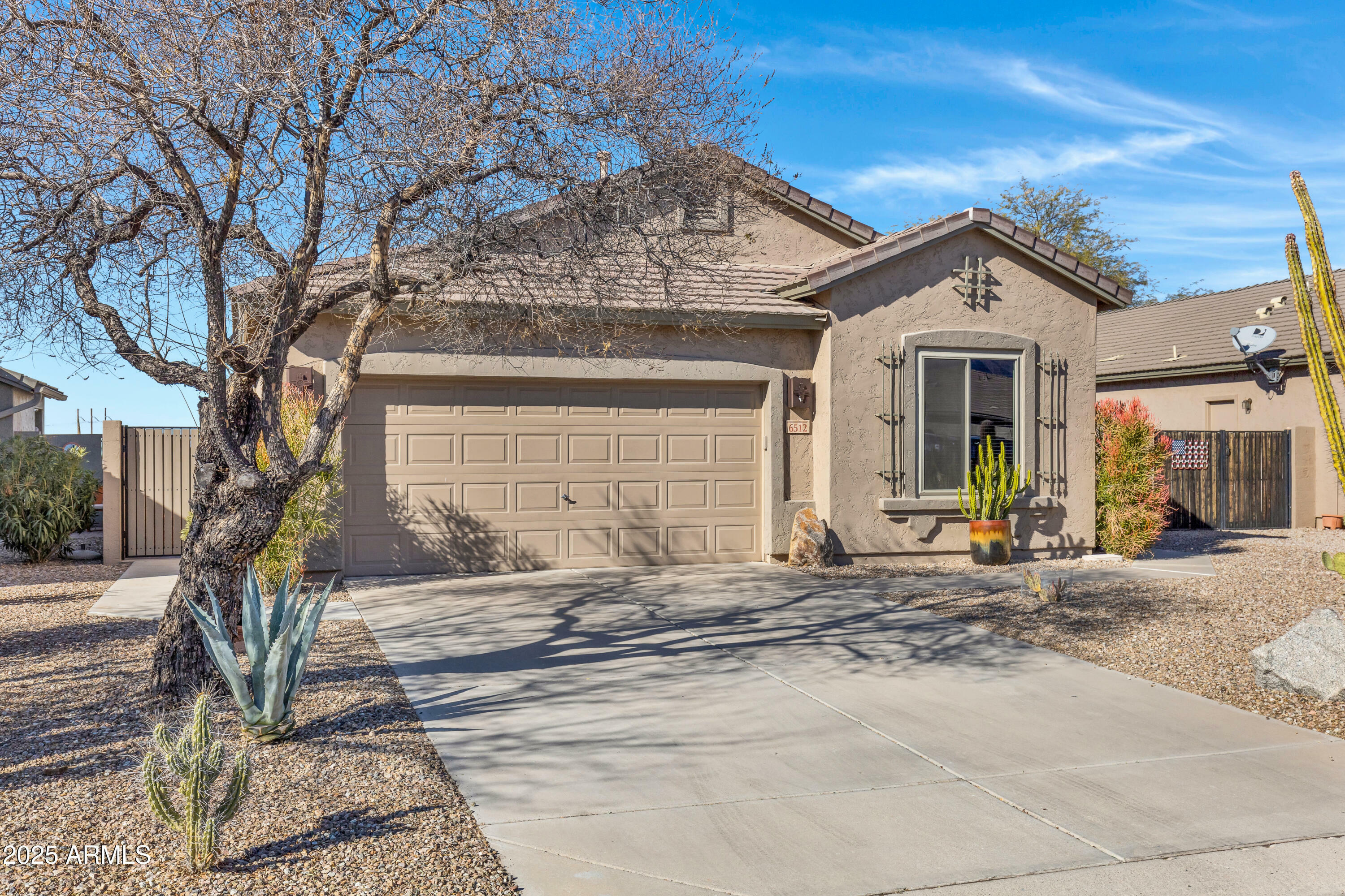 Property Photo:  6512 E Hacienda La Noria Lane  AZ 85118 