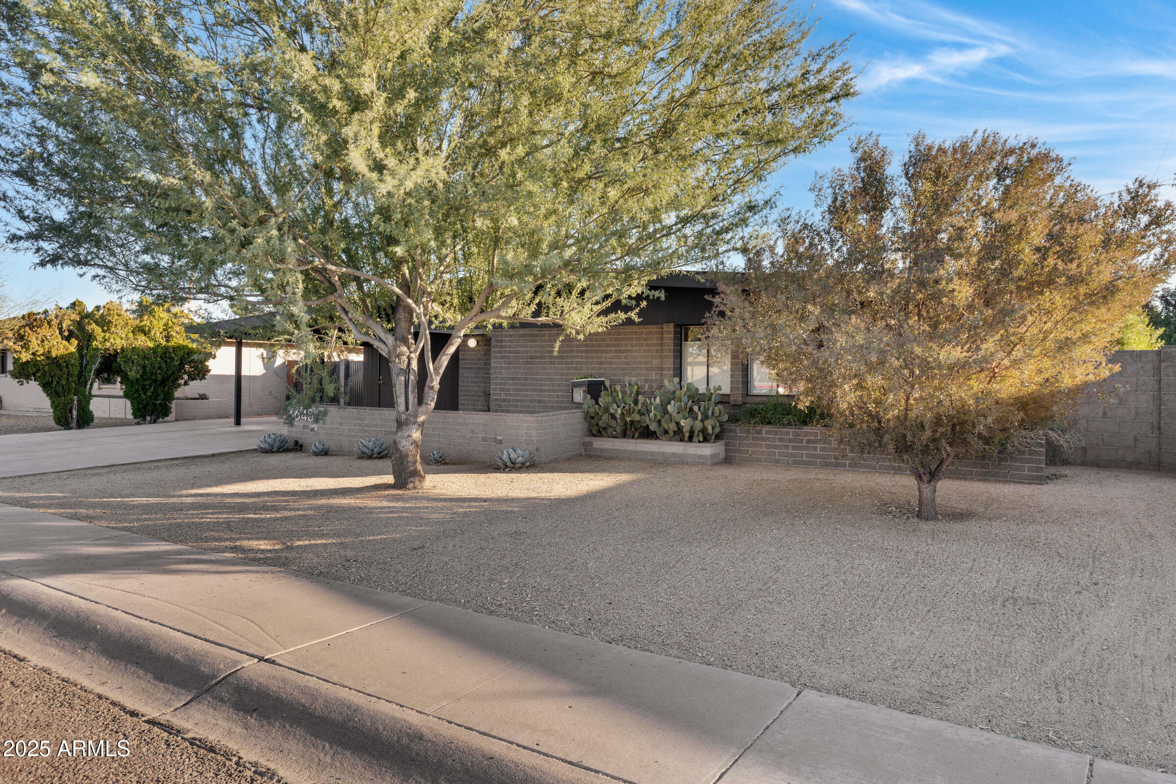 Property Photo: 3645 E Shaw Butte Drive AZ 85028