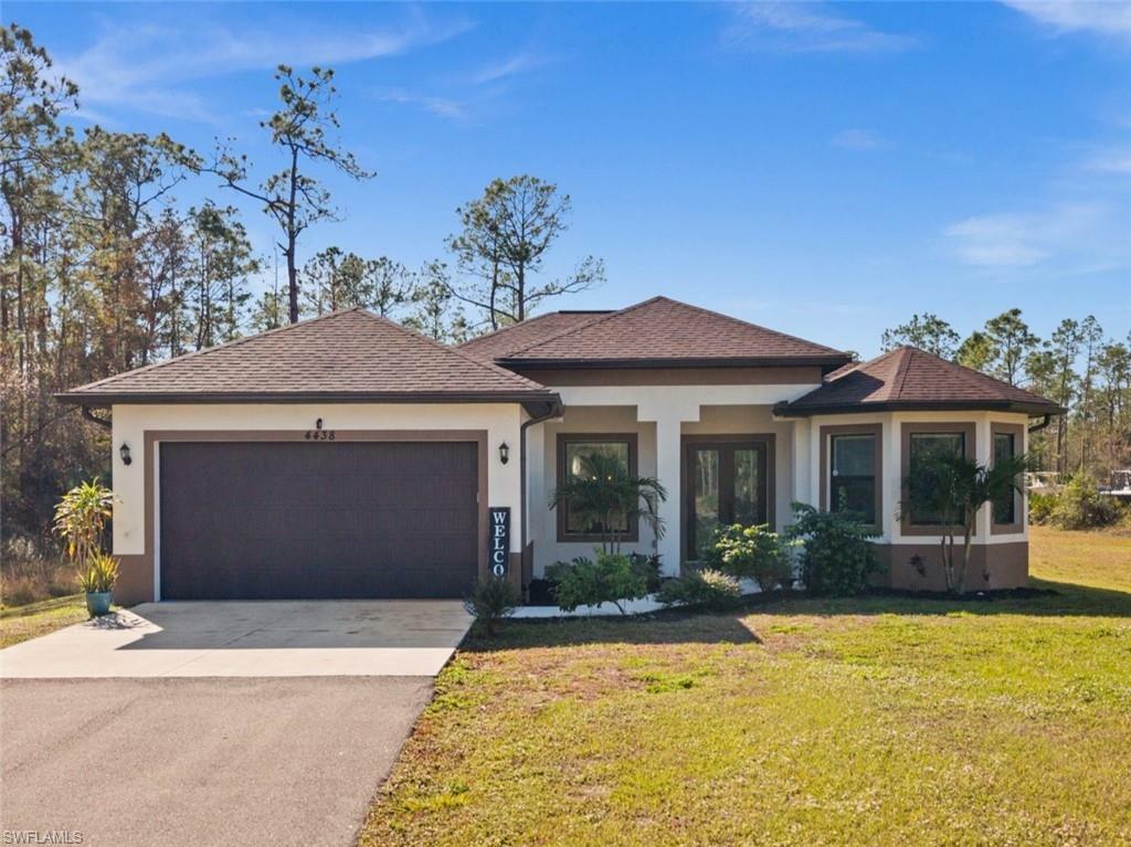 Property Photo: 4438 6th Ave NE FL 34120