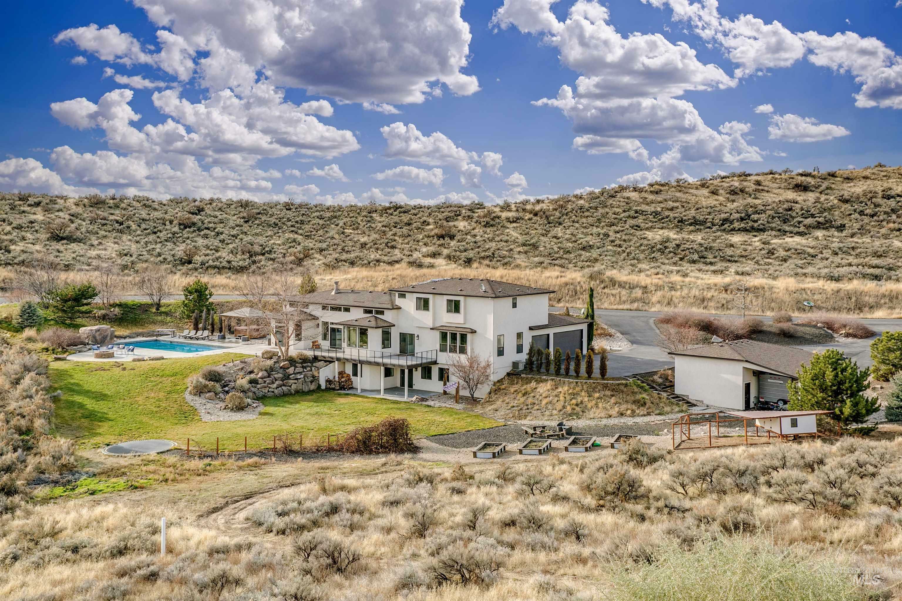 Property Photo: 4188 N Star Vista Ln ID 83616