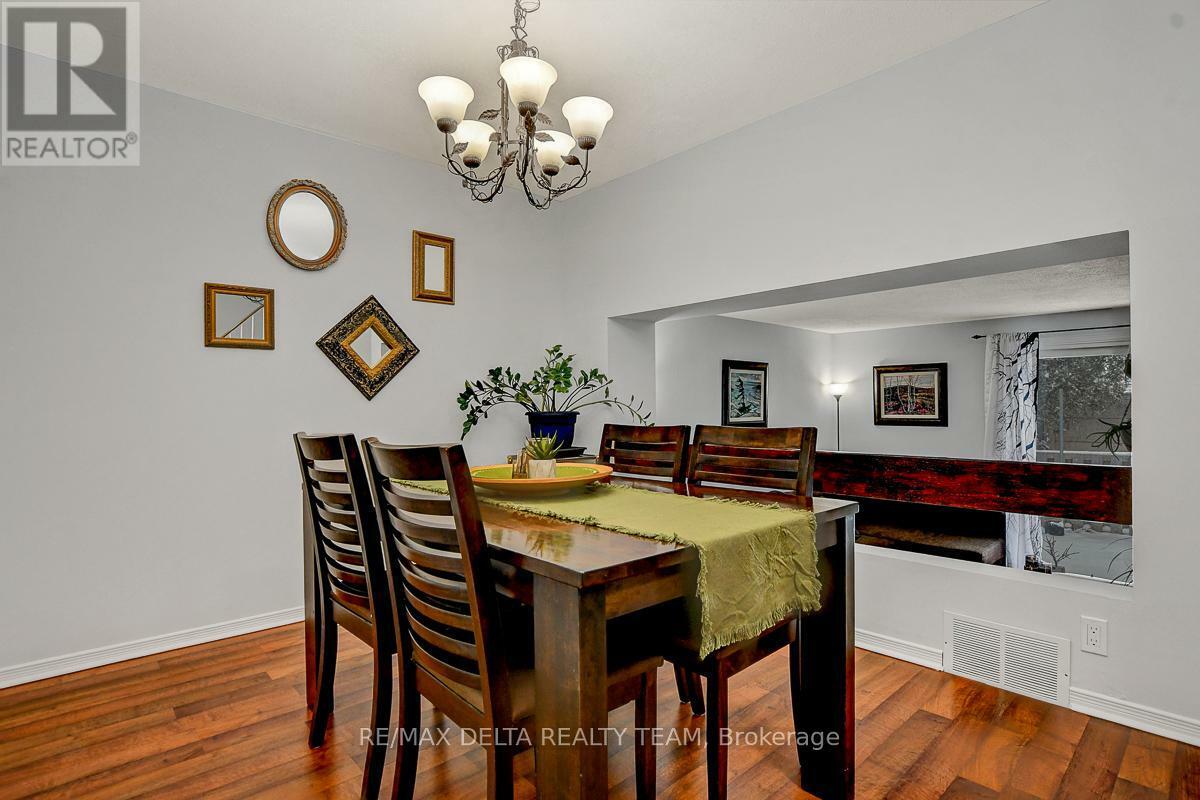 Property Photo:  1705 Lamoureux Drive C  ON K1E 2N3 