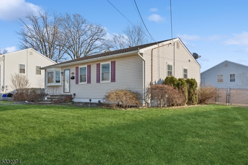 Property Photo:  735 E Milton Ave  NJ 07065 