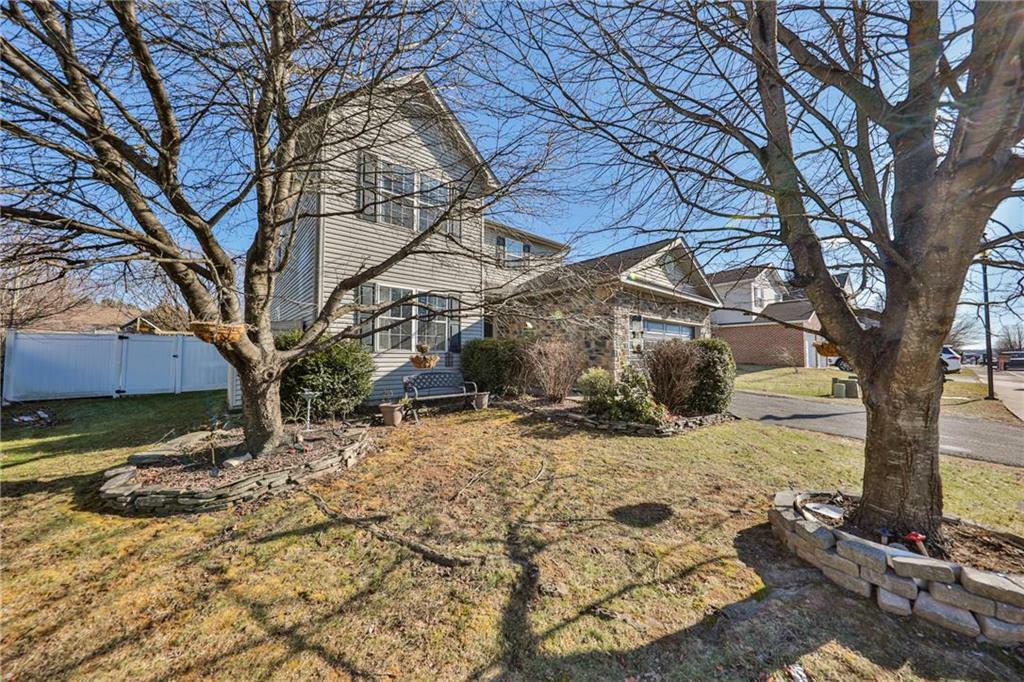 Property Photo:  2720 Hickory Drive  PA 18040 