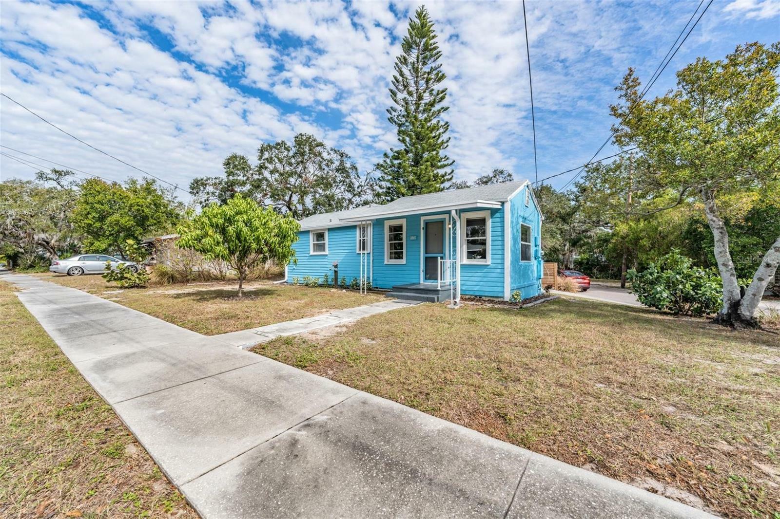 Property Photo: 1841 Overbrook Avenue FL 33755