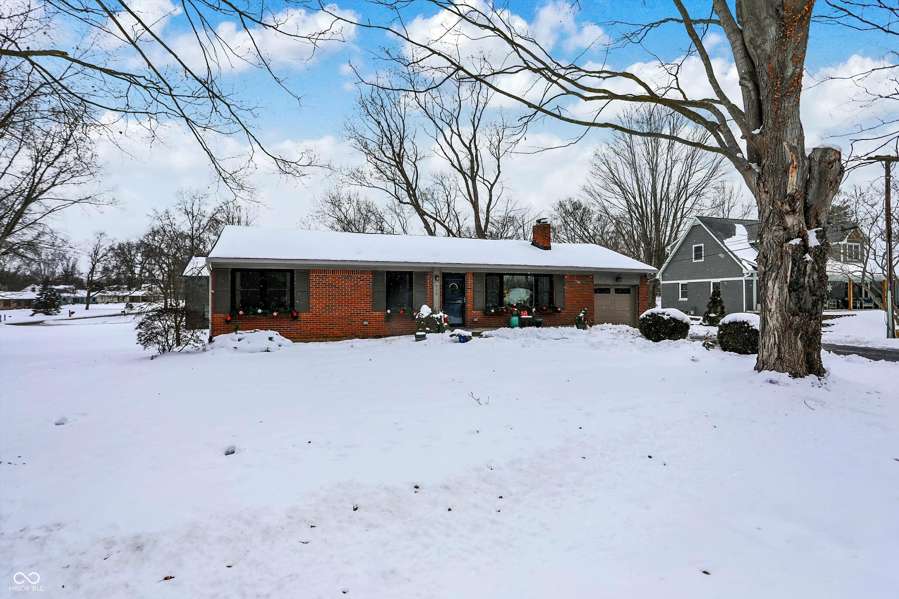 Property Photo:  620 Mulberry Street  IN 46077 