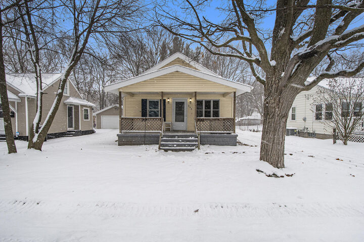 235 Jean Street SW  Grand Rapids MI 49548 photo