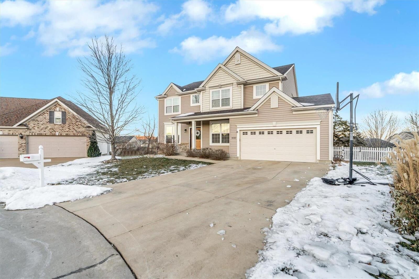 Property Photo: 1652 Wellington Woods Drive MO 63025