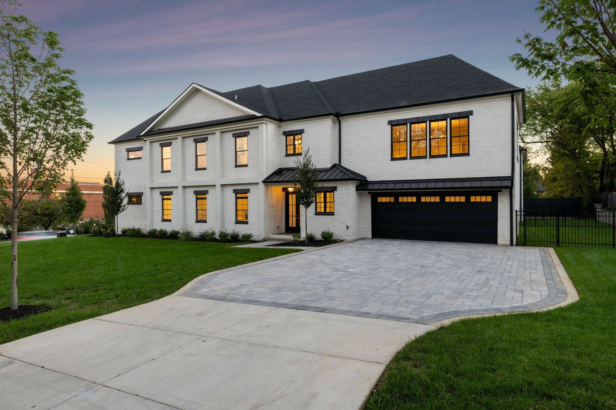 Property Photo: 3899 Belmont Blvd TN 37215
