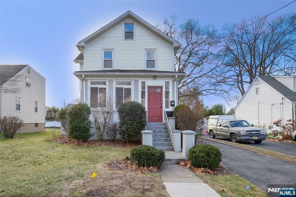 Property Photo:  84 Grove Street 2nd Fl  NJ 07621 