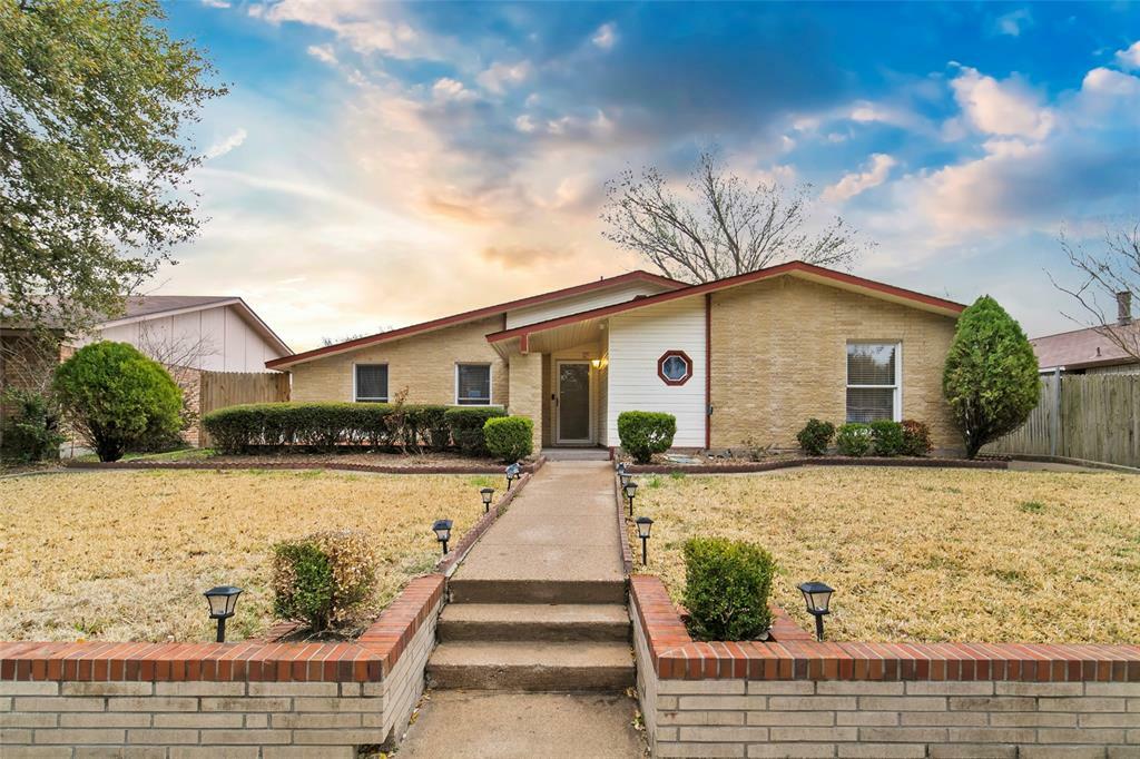 Property Photo:  2810 Dove Meadow Drive  TX 75043 