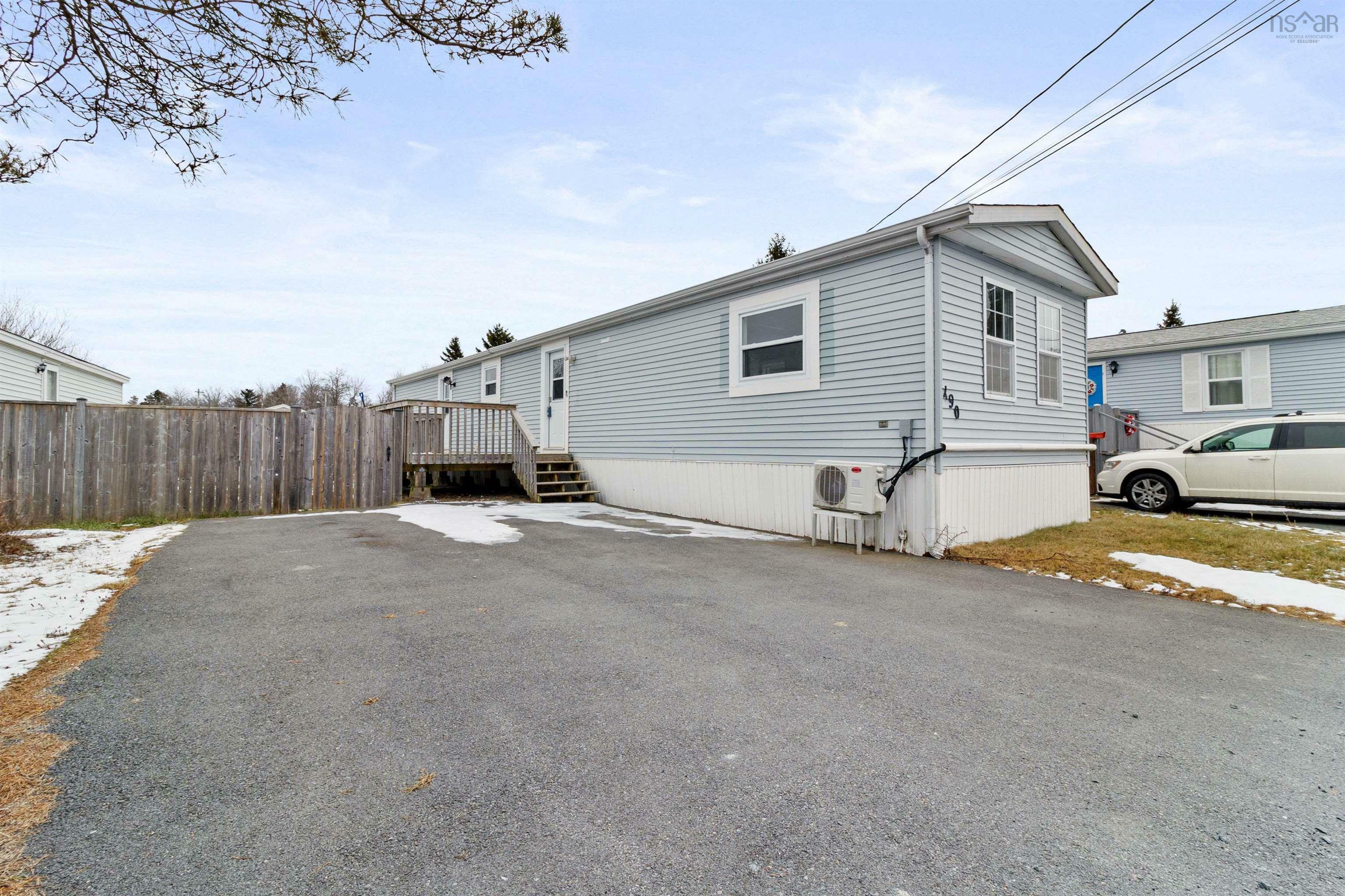 490 Glen Rise Drive  Beaver Bank NS B4E 2M2 photo