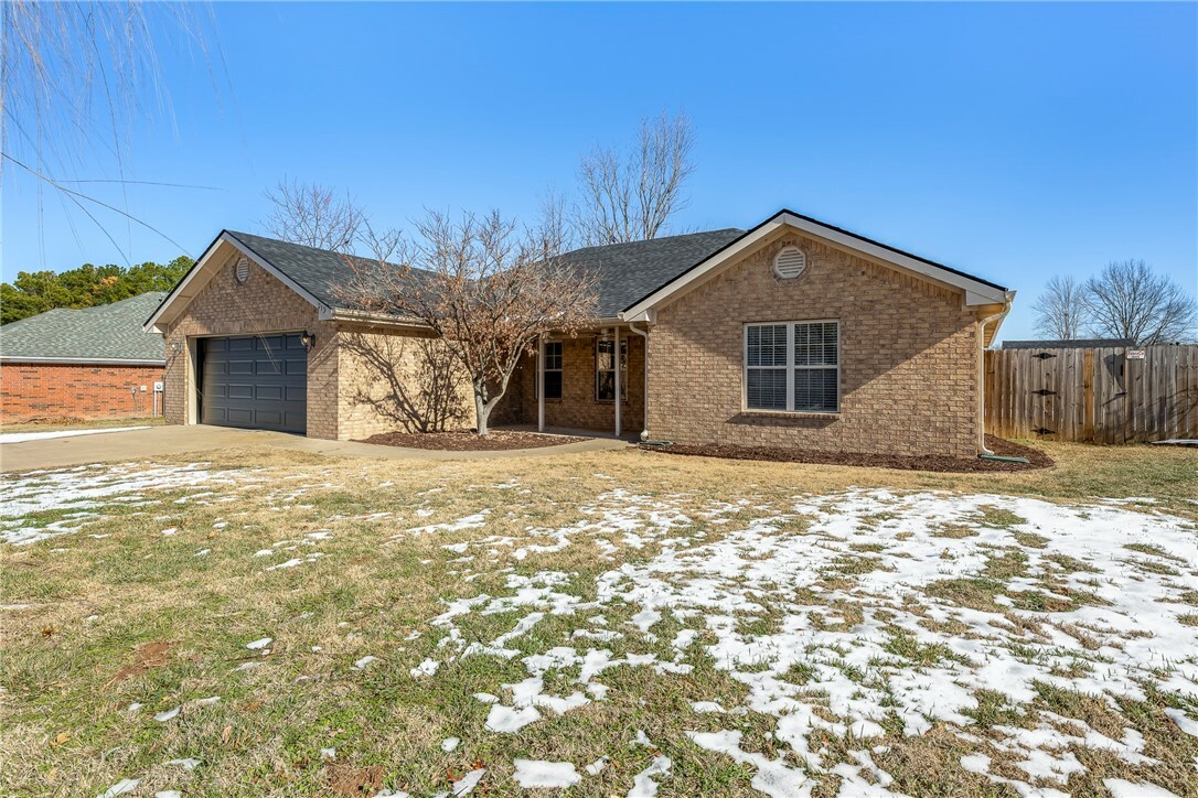 Property Photo:  213 Paradise Way  AR 72712 