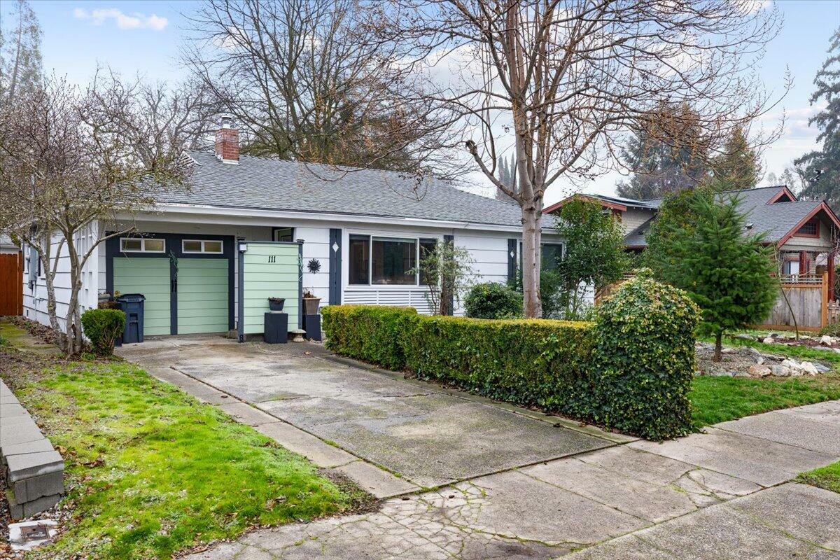 Property Photo:  111 Portland Avenue  OR 97504 