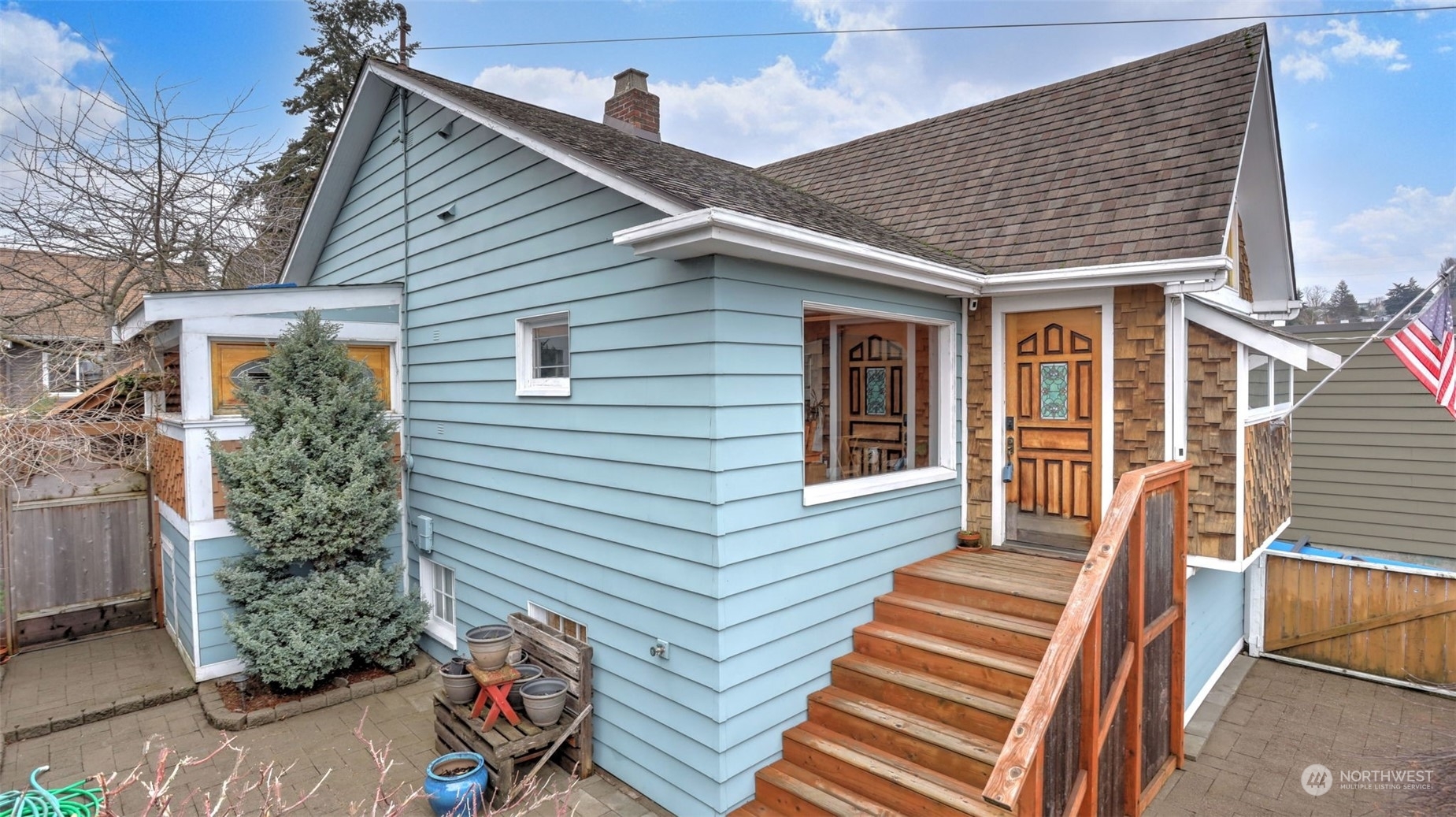 Property Photo:  712 NW 65th Street  WA 98117 