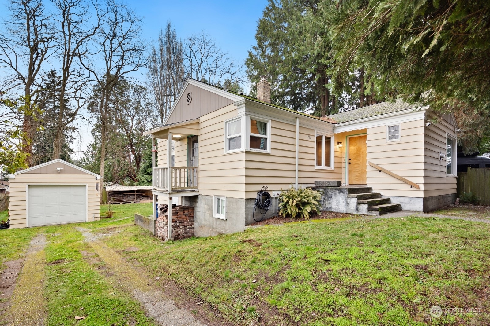 Property Photo:  3711 SW 112th Street  WA 98146 