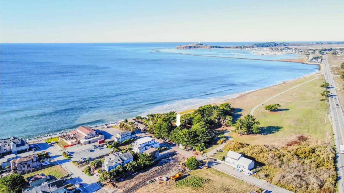 121 Magellan Avenue  Half Moon Bay CA 94019 photo