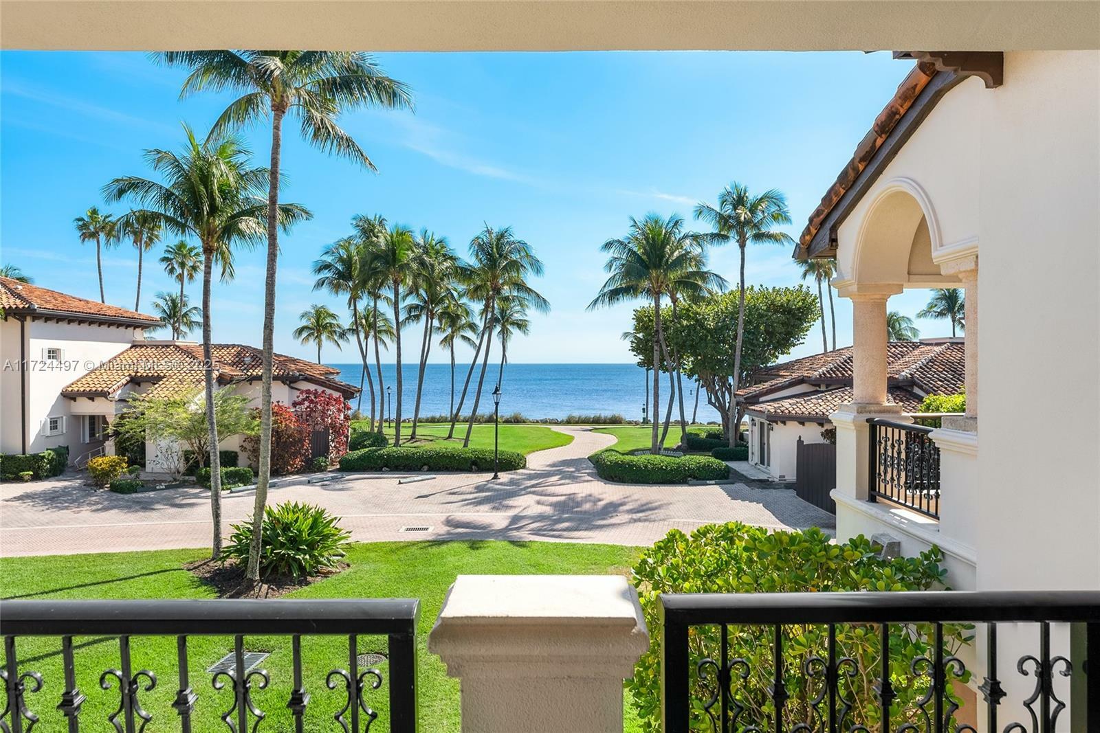 Property Photo:  15121 Fisher Island Dr 15121  FL 33109 