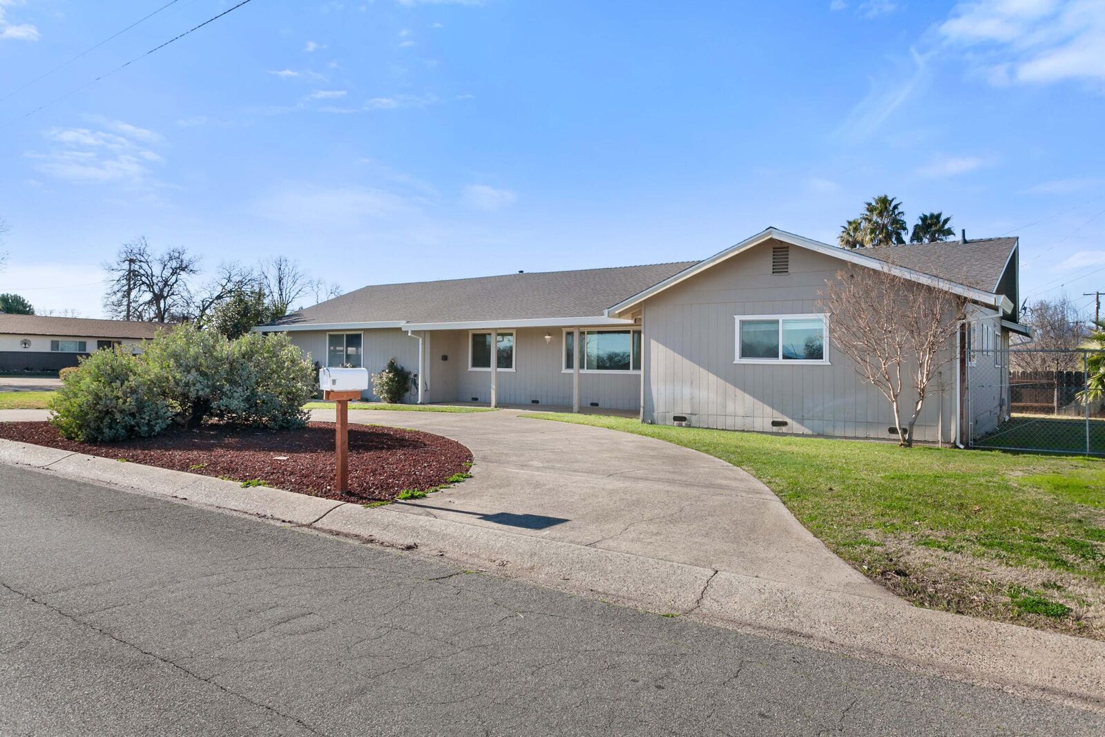 Property Photo:  2850 Goodwater Avenue  CA 96002