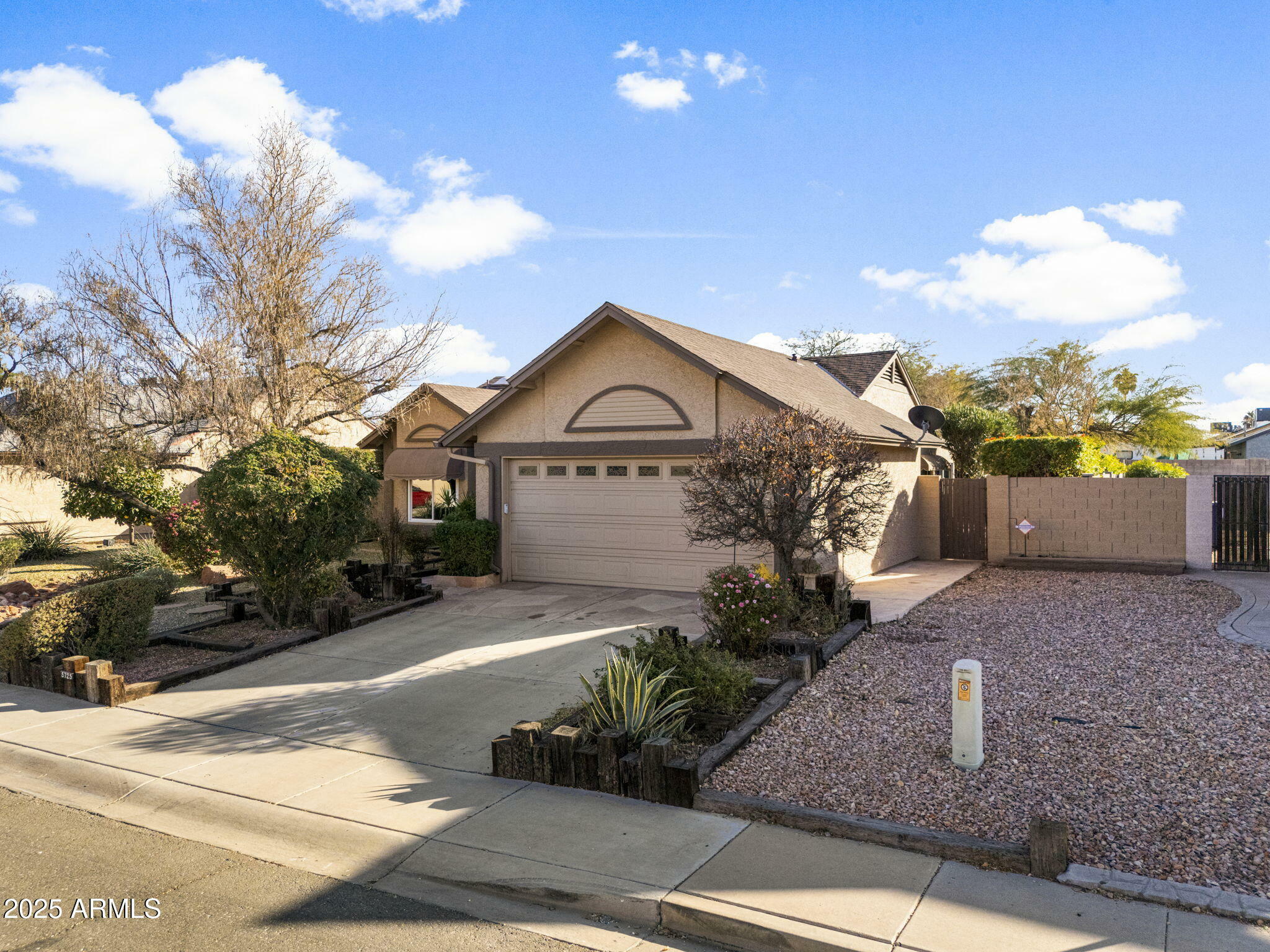 Property Photo:  5725 W Butler Drive  AZ 85226 