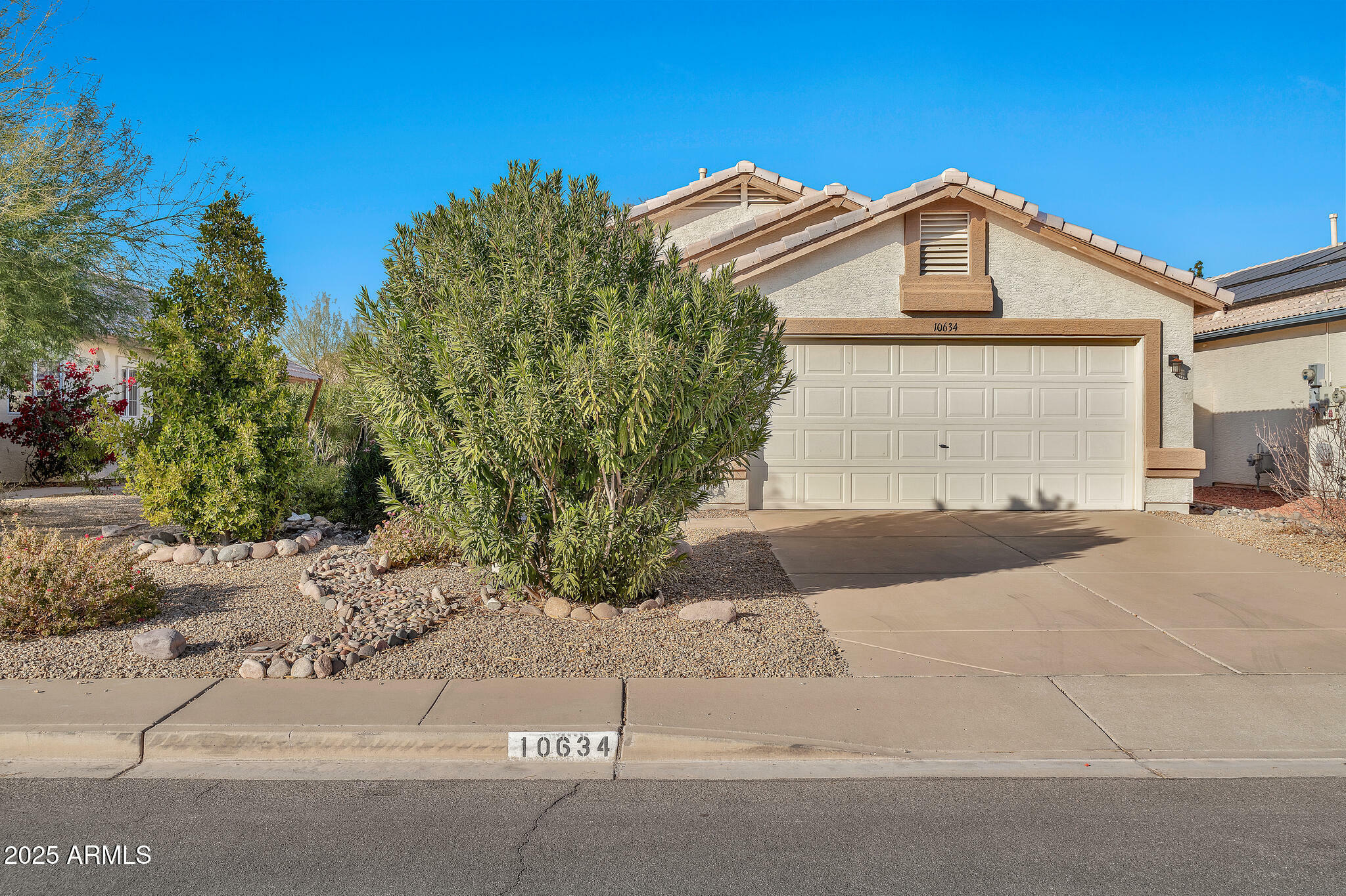 Property Photo: 10634 W Mohawk Lane AZ 85382