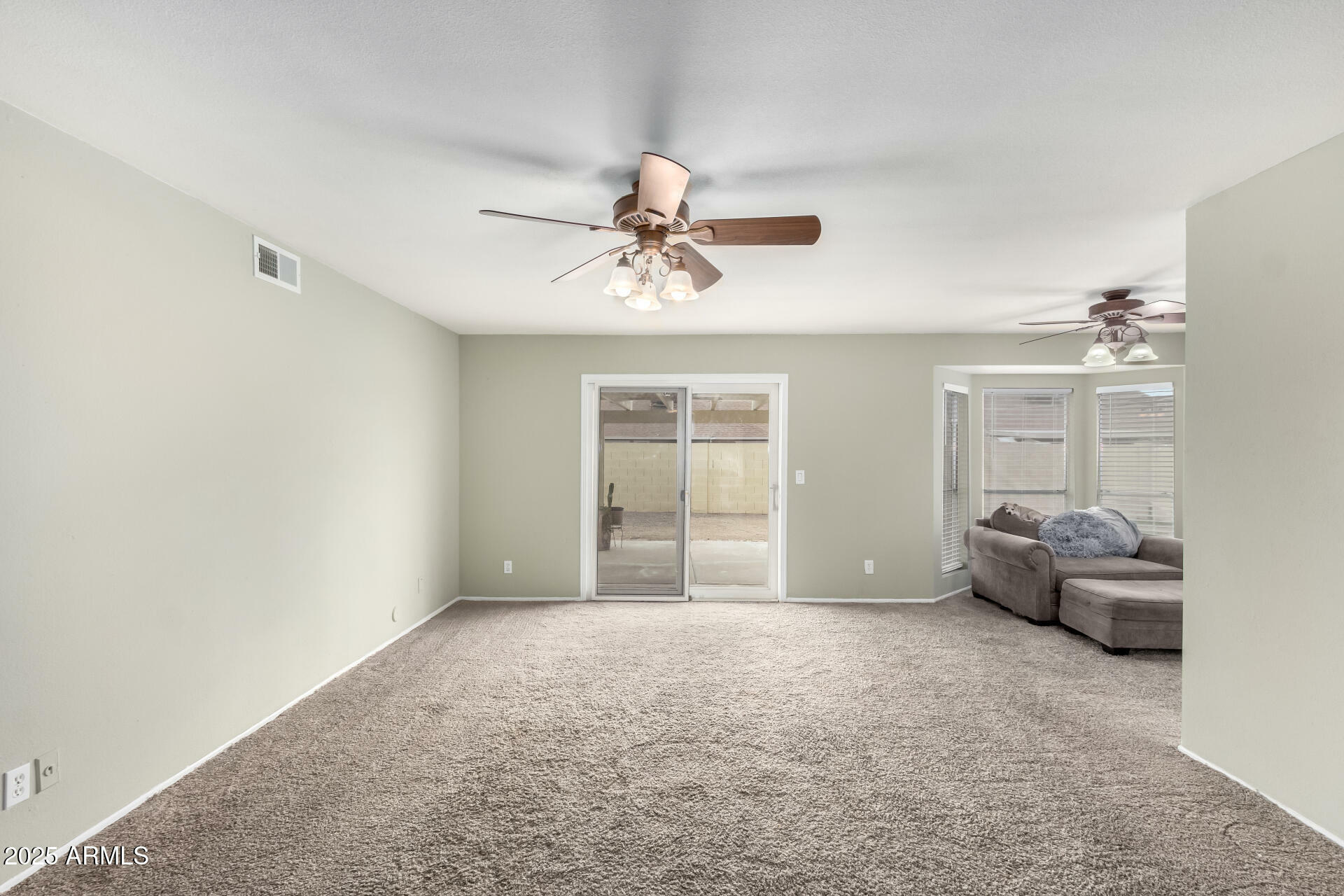 Property Photo: 1449 W Mohawk Lane AZ 85027