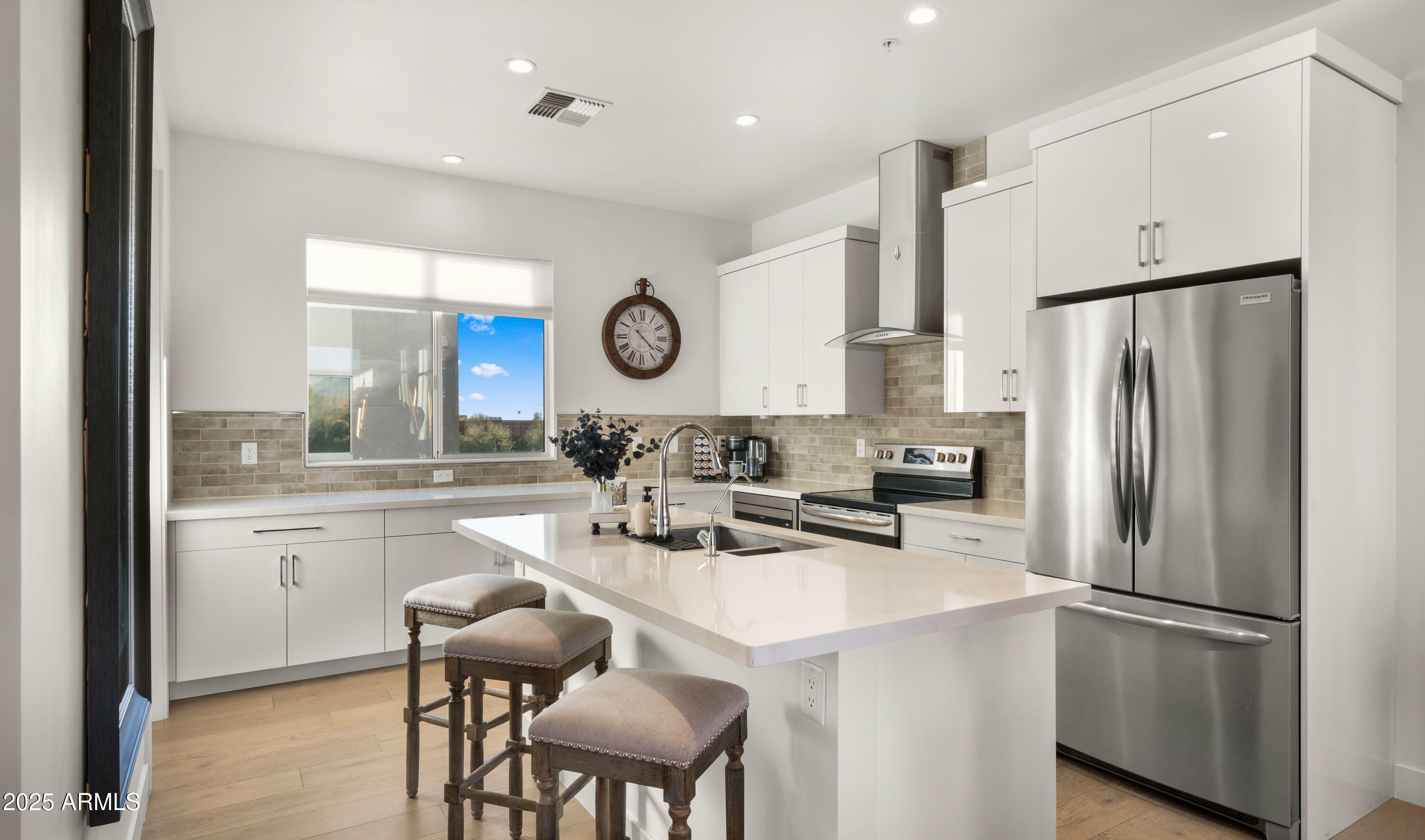 Property Photo: 16510 N 92nd Street 1006 AZ 85260