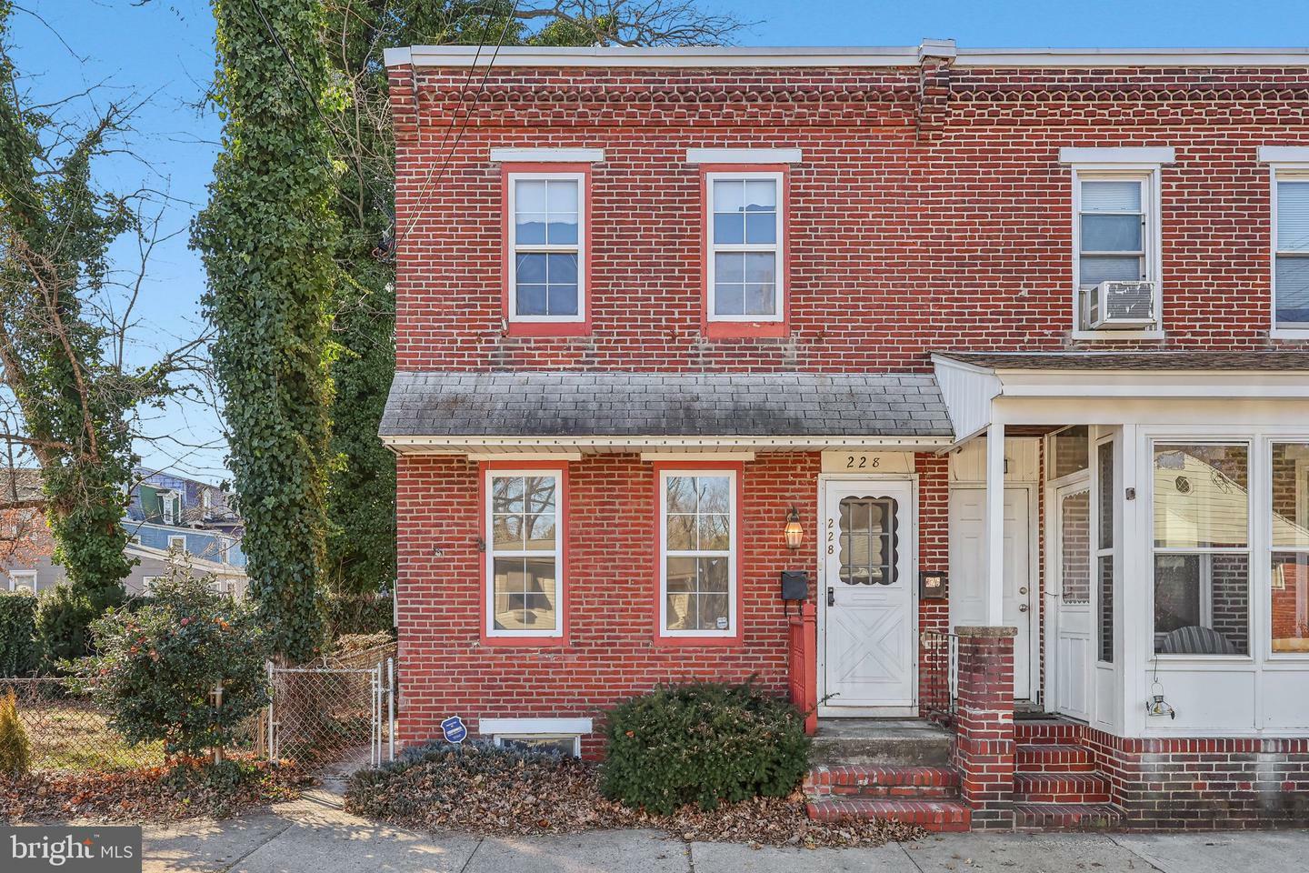 Property Photo:  228 Talbot Street  NJ 08016 