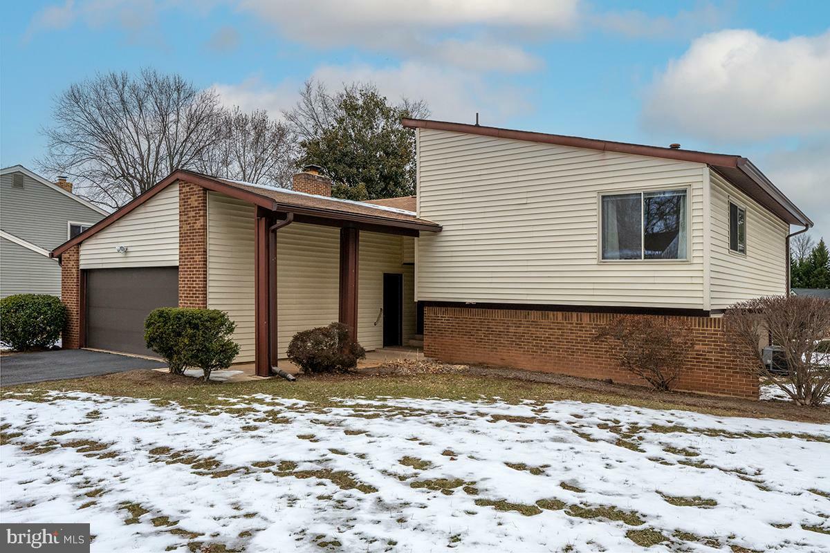 117 Hopeland Lane  Sterling VA 20164 photo