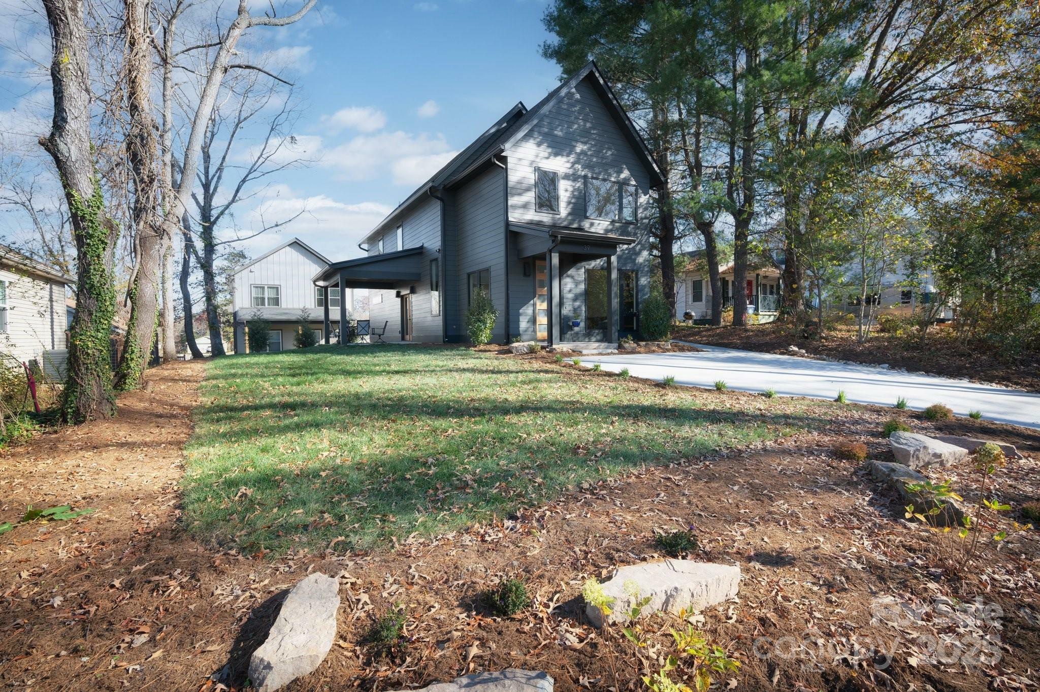 Property Photo:  39 Boyd Avenue  NC 28806 