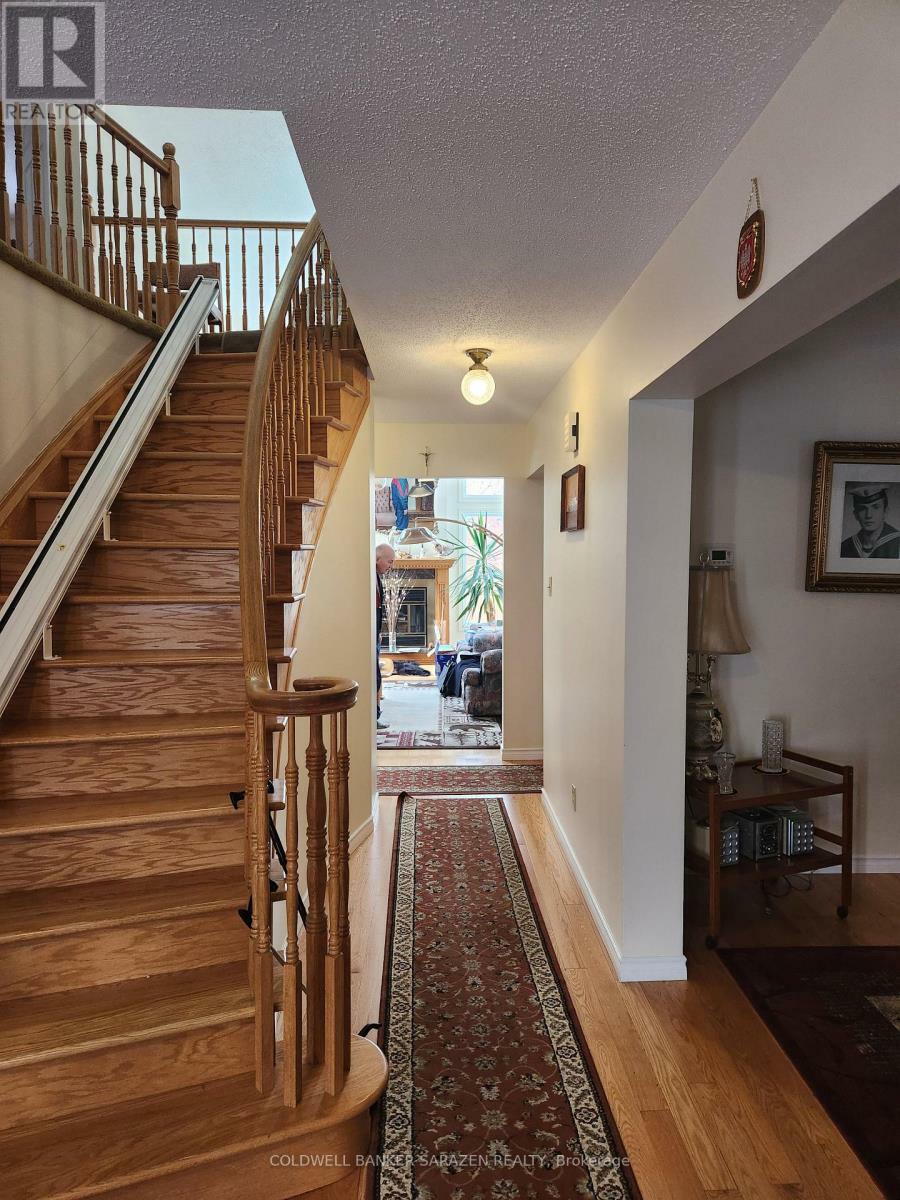 Photo de la propriété: 31 Dossetter Way East ON K1G 4S3