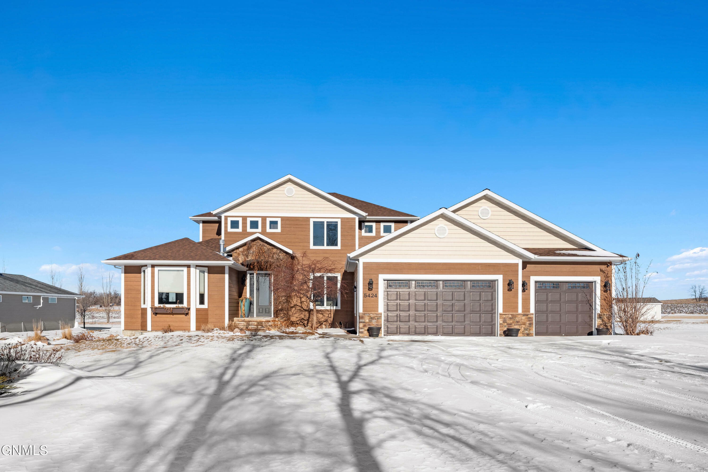 Property Photo:  5424 Shoal Drive  ND 58503 