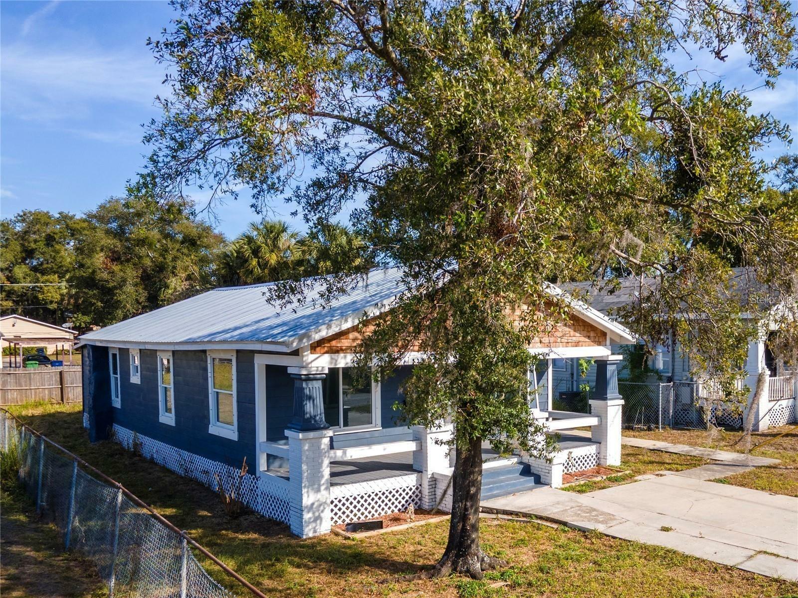 Property Photo:  2704 E 24th Avenue  FL 33605 