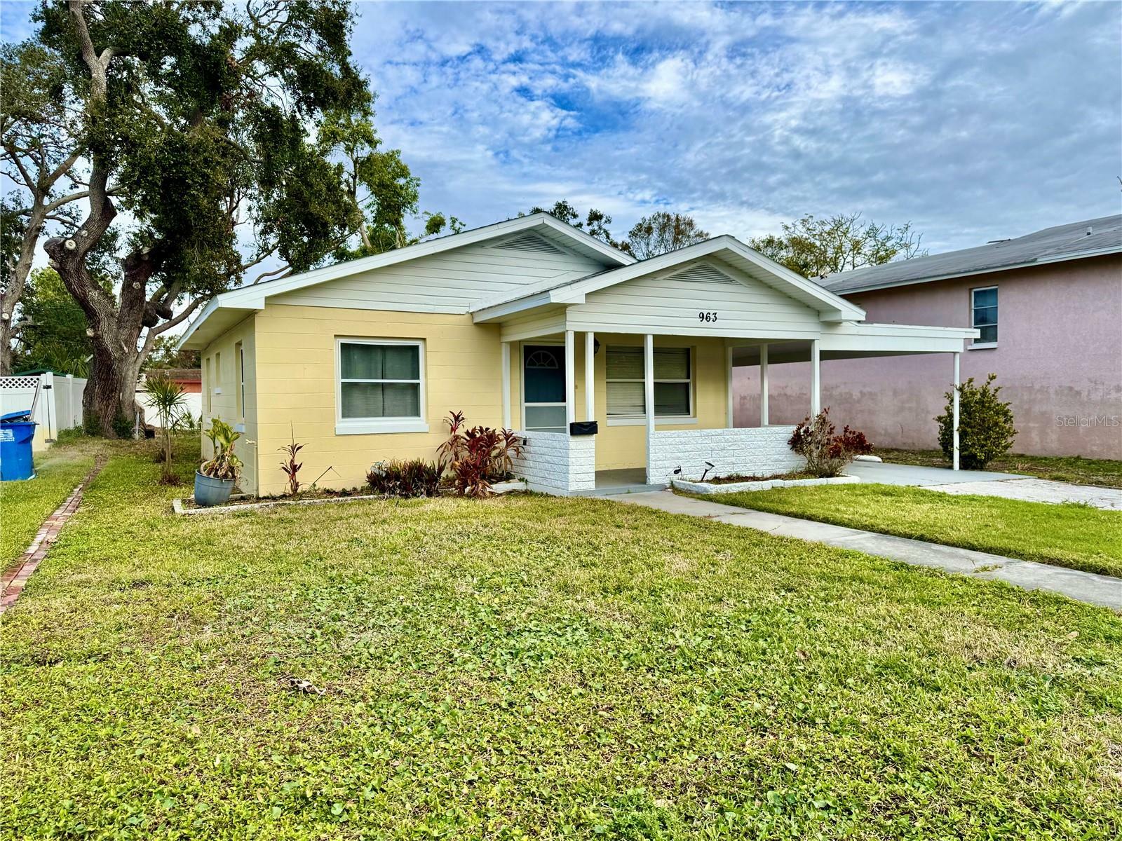 Property Photo:  963 27th Avenue S  FL 33705 