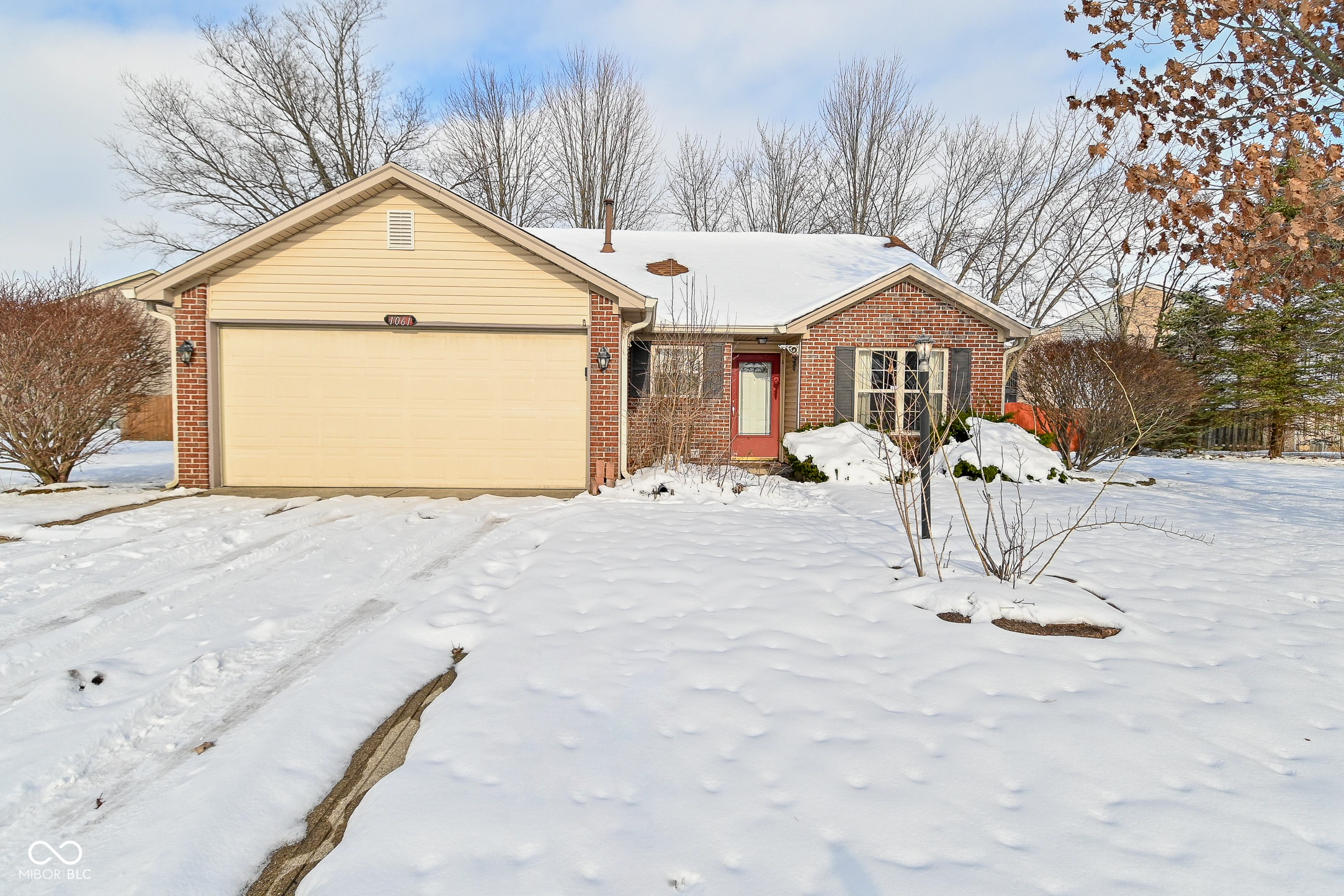 Property Photo:  1061 Oak Leaf Road  IN 46131 