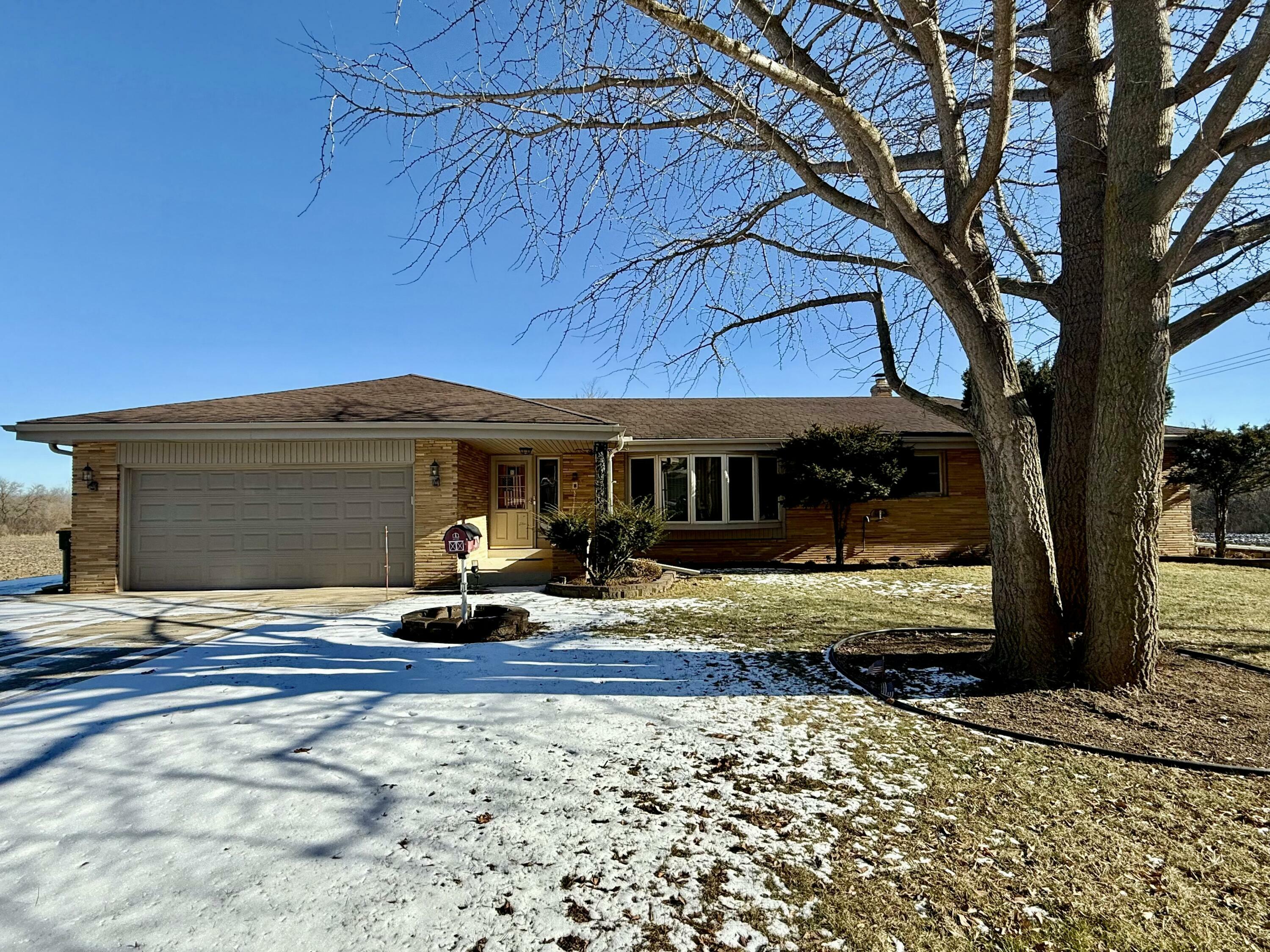 7644 S Clement Ave  Oak Creek WI 53154 photo