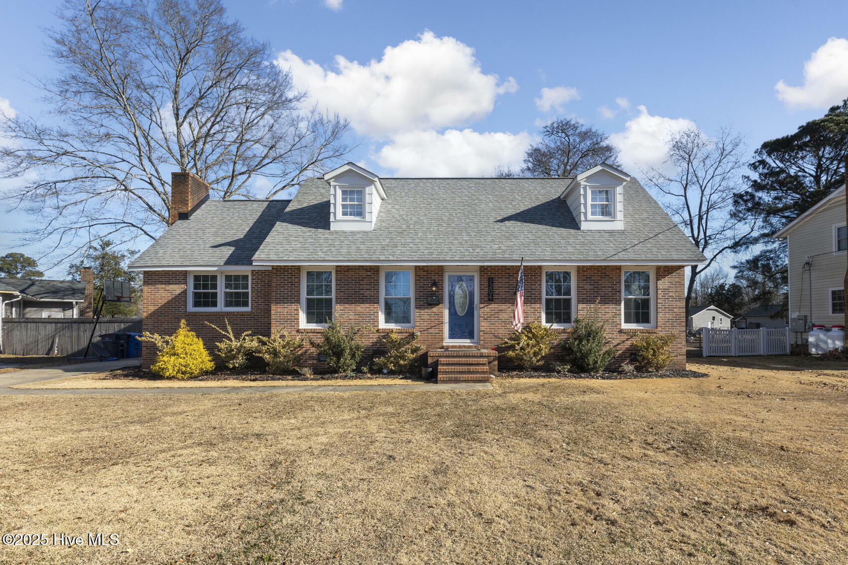 Property Photo:  1204 Sioux Drive  NC 28540 