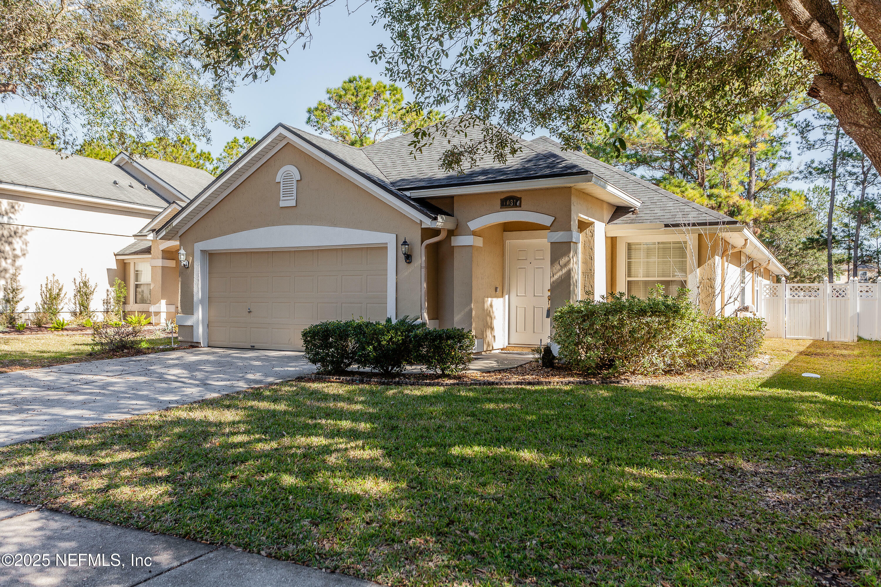 Property Photo:  1031 Moosehead Drive  FL 32065 